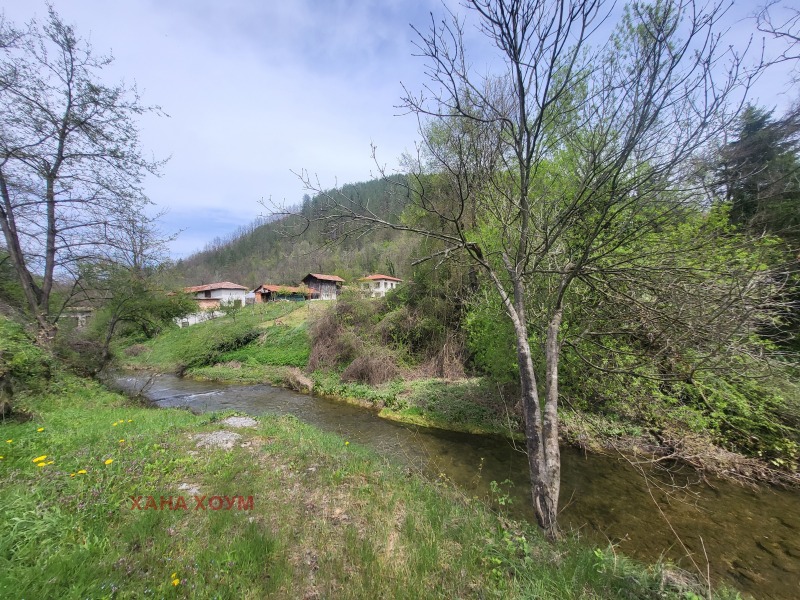 Till salu  Komplott region Lovech , Beli Osam , 1477 kvm | 77697932 - bild [4]