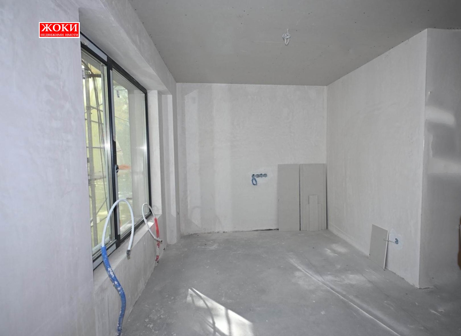 Продава 4-СТАЕН, гр. Перник, Изток, снимка 2 - Апартаменти - 56405932