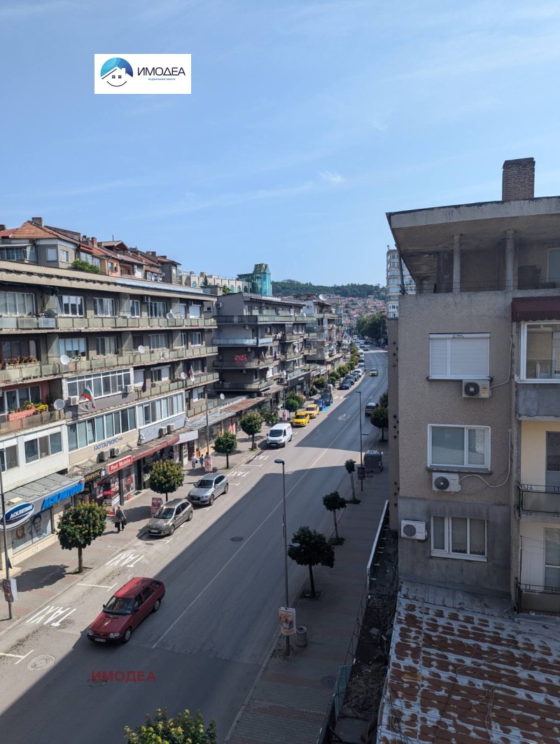 Продава МНОГОСТАЕН в град Велико Търново, Център - 98 кв.м / 138 600 € » 271 078.04 лв., ИМОДЕА