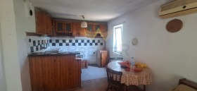 Продава къща област Варна с. Бенковски - [1] 