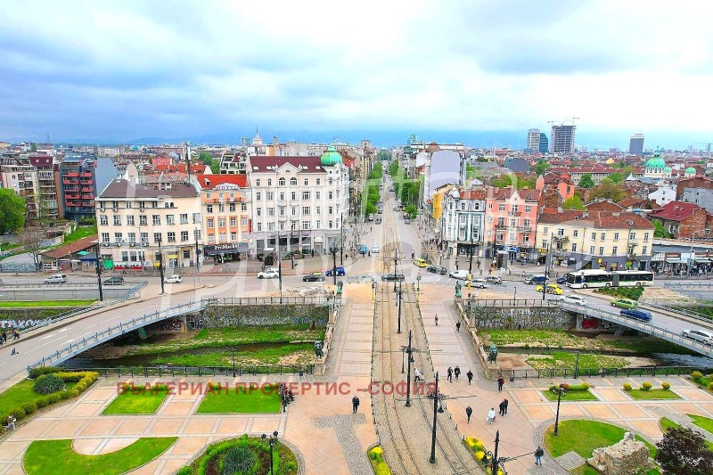 Продава 3-СТАЕН, гр. София, Център, снимка 2 - Апартаменти - 53488069