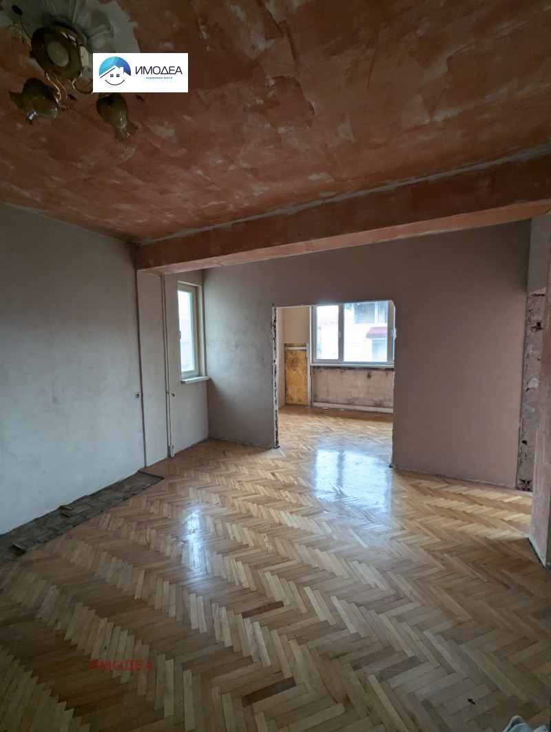 Te koop  3+ slaapkamer Veliko Tarnovo , Tsentar , 98 m² | 94644883 - afbeelding [2]