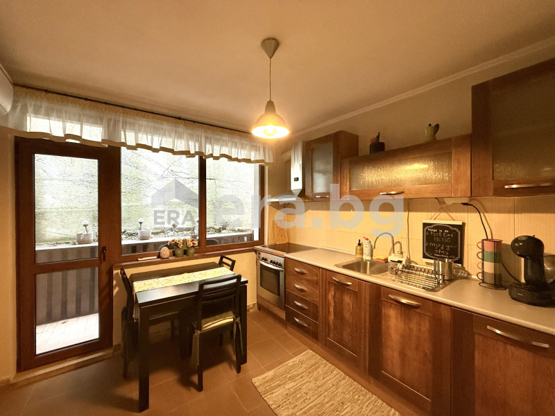 Продава ЕТАЖ ОТ КЪЩА, гр. Велико Търново, Стара част, снимка 2 - Етаж от къща - 53353493