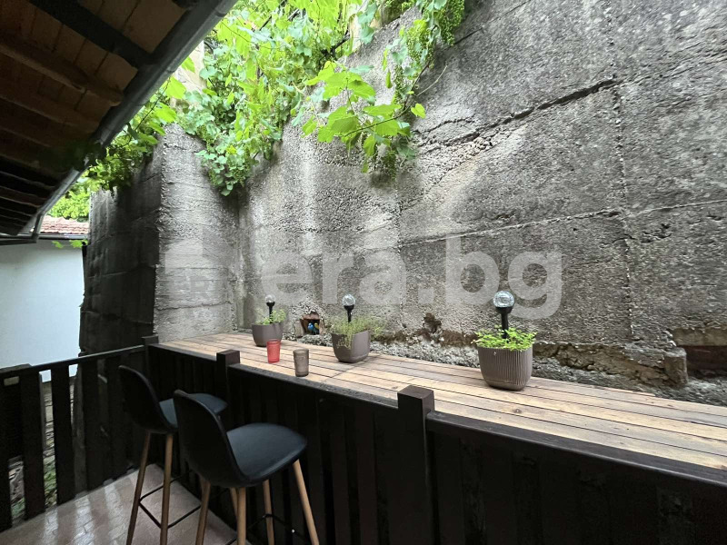Продава ЕТАЖ ОТ КЪЩА, гр. Велико Търново, Стара част, снимка 15 - Етаж от къща - 53353493