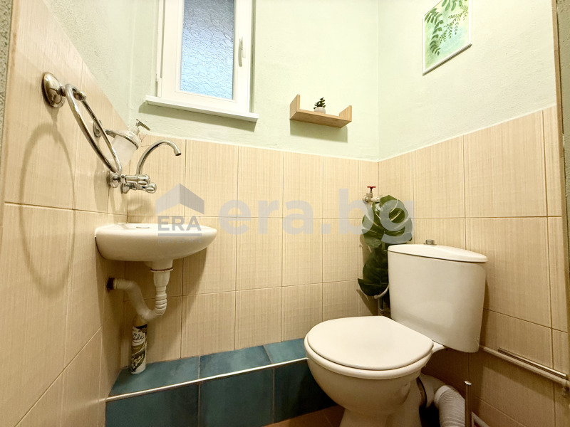 Продава ЕТАЖ ОТ КЪЩА, гр. Велико Търново, Стара част, снимка 8 - Етаж от къща - 53353493