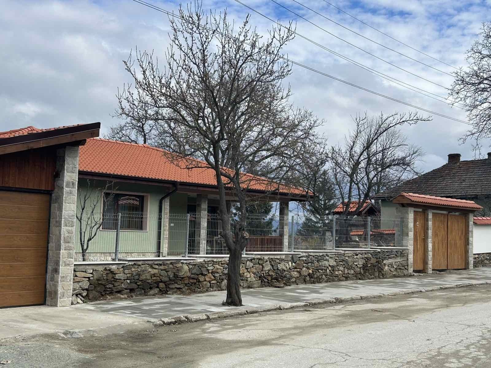 Продава КЪЩА, с. Черньово, област София област