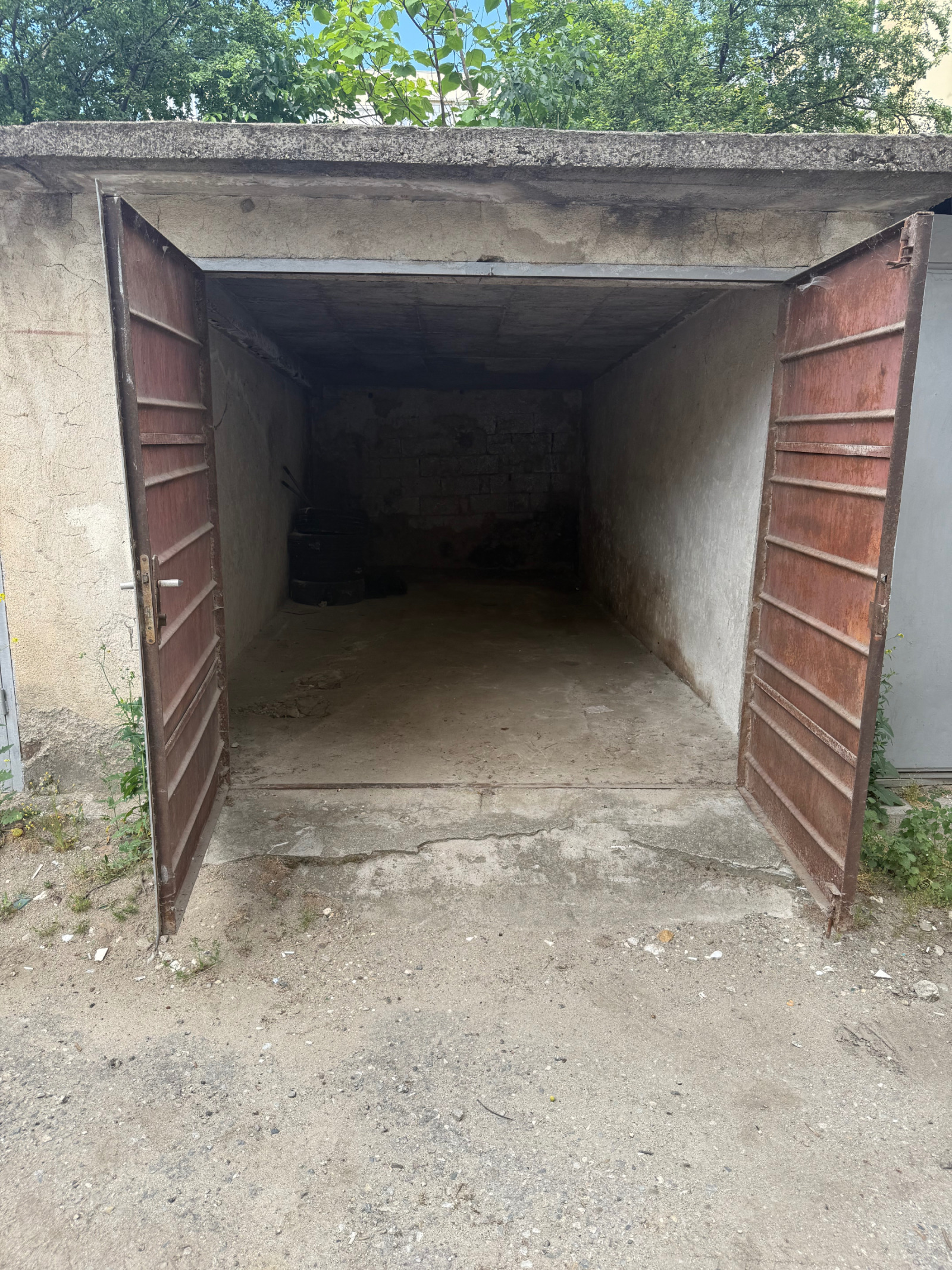 Продава ГАРАЖ, ПАРКОМЯСТО, гр. Гоце Делчев, област Благоевград
