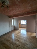 Продава МНОГОСТАЕН, гр. Велико Търново, Център, снимка 2