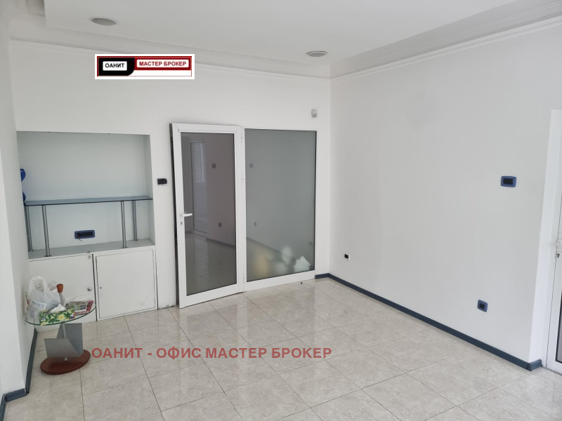 Na prodej  2 ložnice Sofia , Centar , 105 m2 | 67642229 - obraz [5]