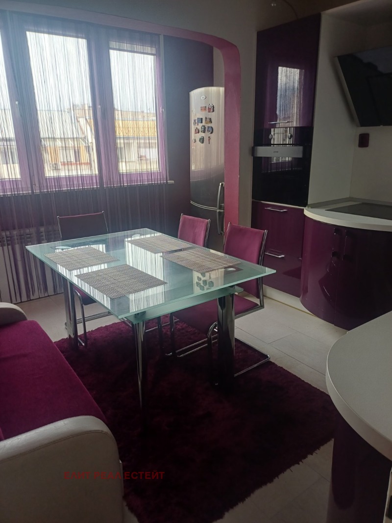 Продава 3-СТАЕН, гр. София, Младост 4