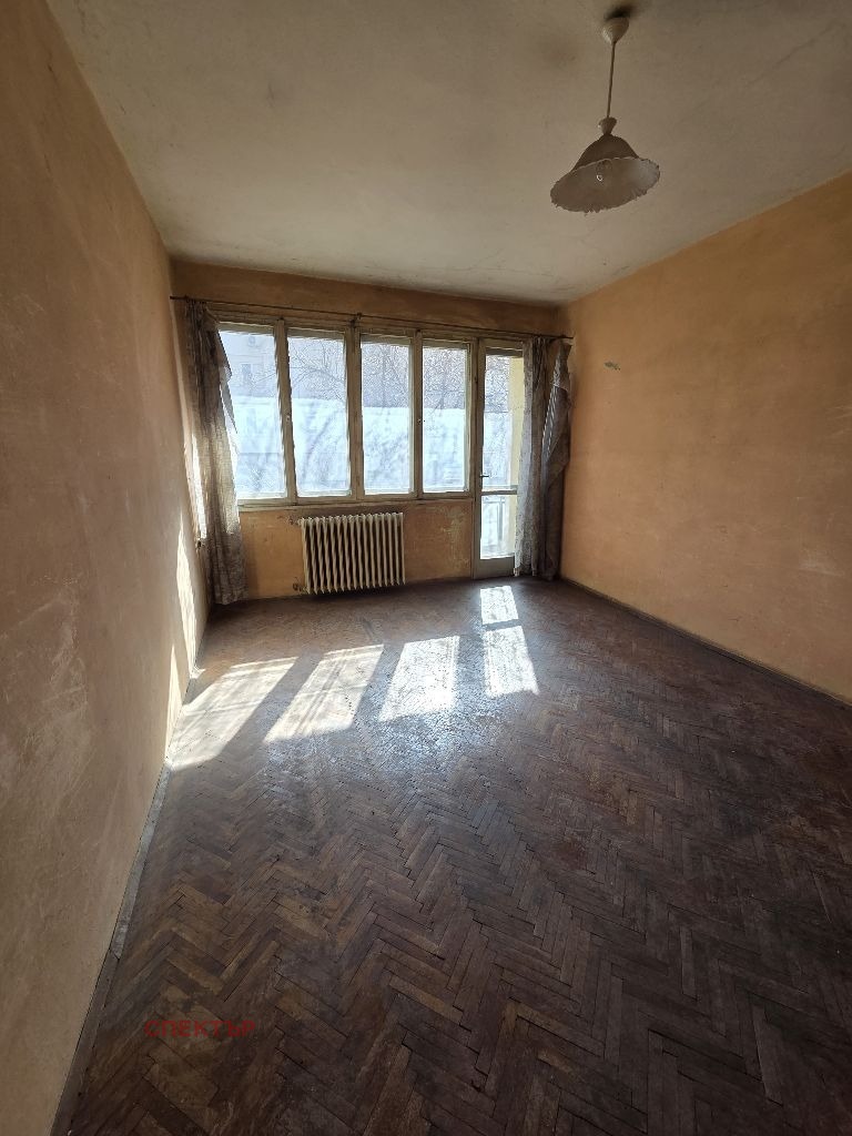 Продава 3-СТАЕН, гр. Перник, Център