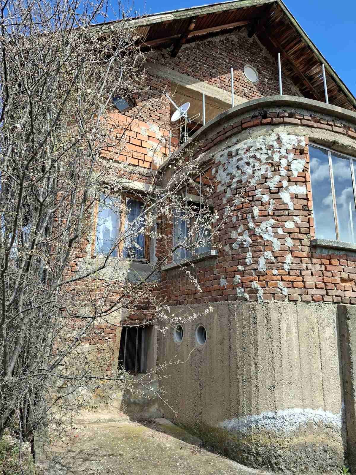 Продава КЪЩА, с. Калище, област Перник