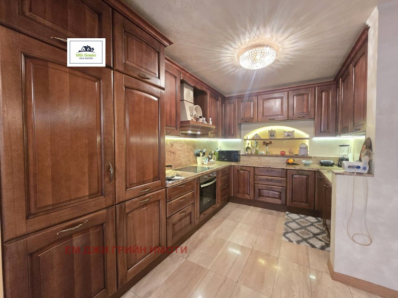 Na prodej  3+ ložnice Sofia , Manastirski livadi , 200 m2 | 77926475 - obraz [5]