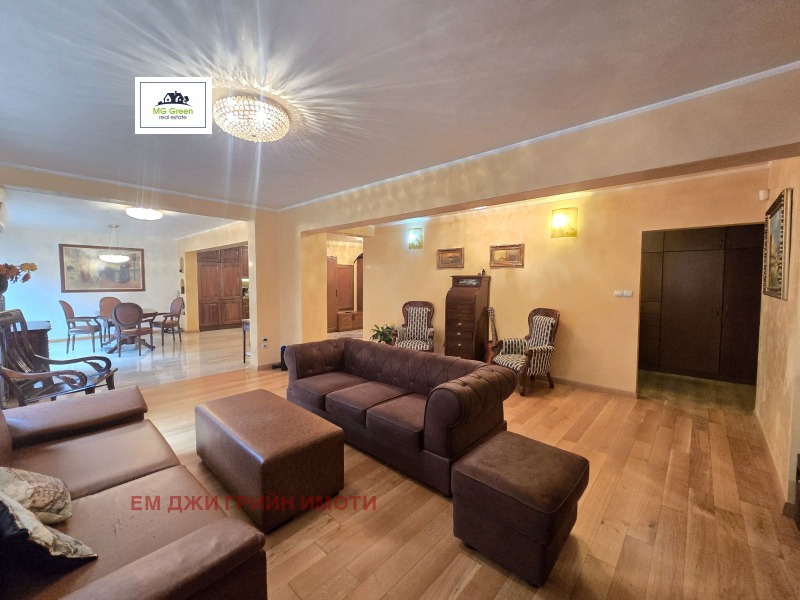 Na prodej  3+ ložnice Sofia , Manastirski livadi , 200 m2 | 77926475 - obraz [11]