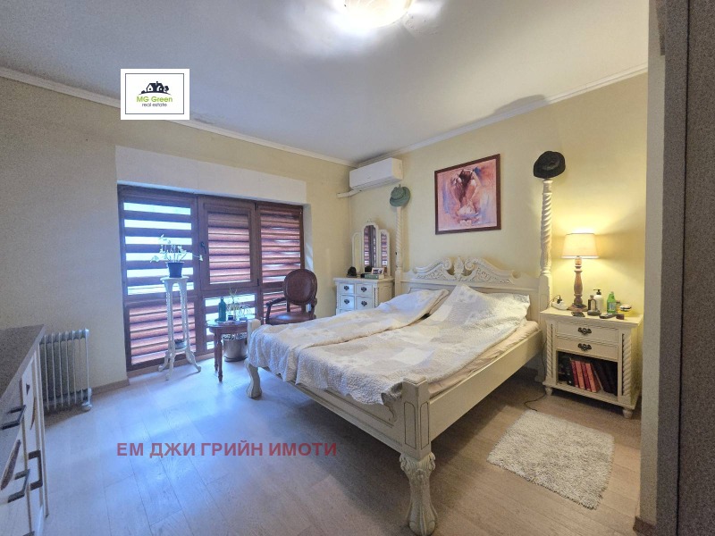 Na prodej  3+ ložnice Sofia , Manastirski livadi , 200 m2 | 77926475 - obraz [7]