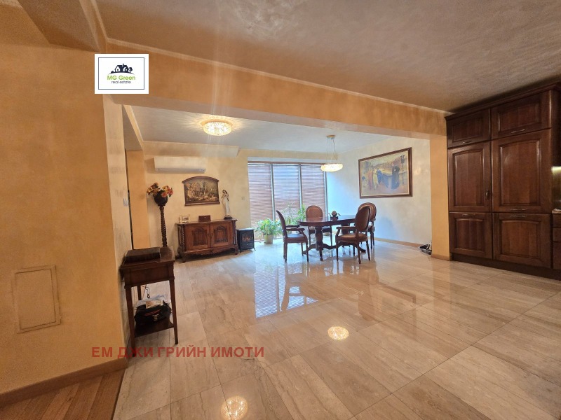 Na prodej  3+ ložnice Sofia , Manastirski livadi , 200 m2 | 77926475 - obraz [3]