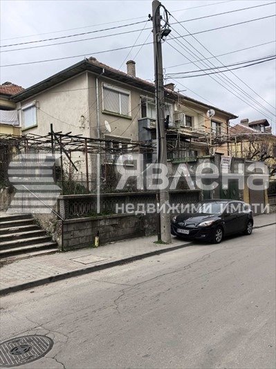Продава КЪЩА, гр. Велико Търново, Център