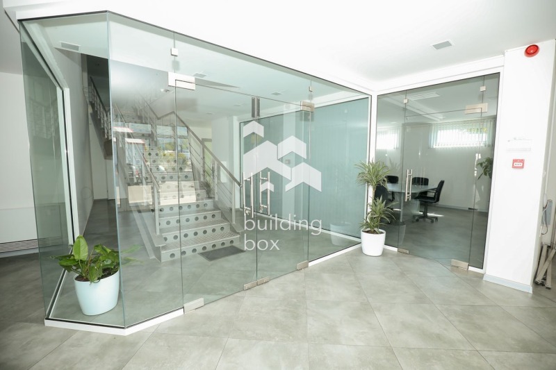 Продава МАГАЗИН, гр. София, Витоша, снимка 2 - Магазини - 52987798