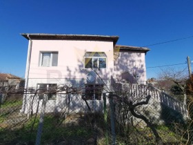 Maison Vedrina, région de Dobritch 2