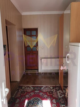 Maison Vedrina, région de Dobritch 7