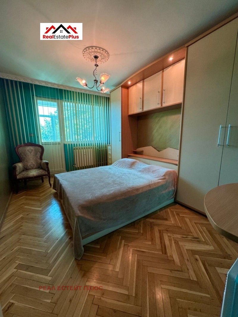 Продава  3-стаен град Плевен , Широк център , 95 кв.м | 73013057 - изображение [5]