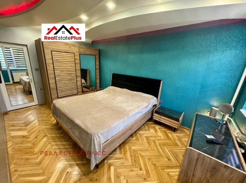 Продава  3-стаен град Плевен , Широк център , 95 кв.м | 73013057 - изображение [3]