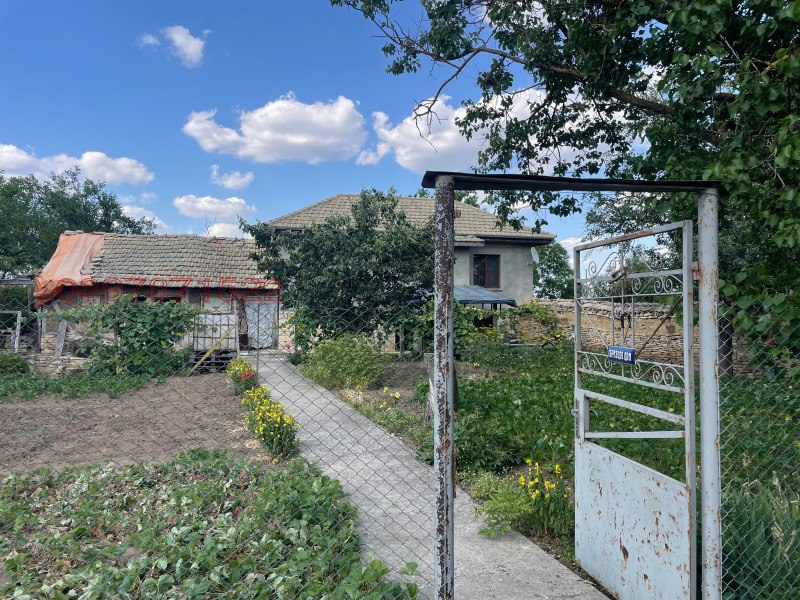 Продава КЪЩА, с. Преселка, област Шумен, снимка 3 - Къщи - 52977629