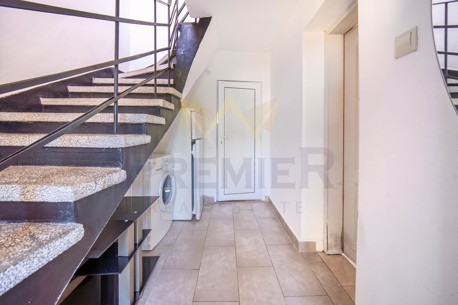 Продава КЪЩА, гр. Балчик, област Добрич, снимка 14 - Къщи - 55188035