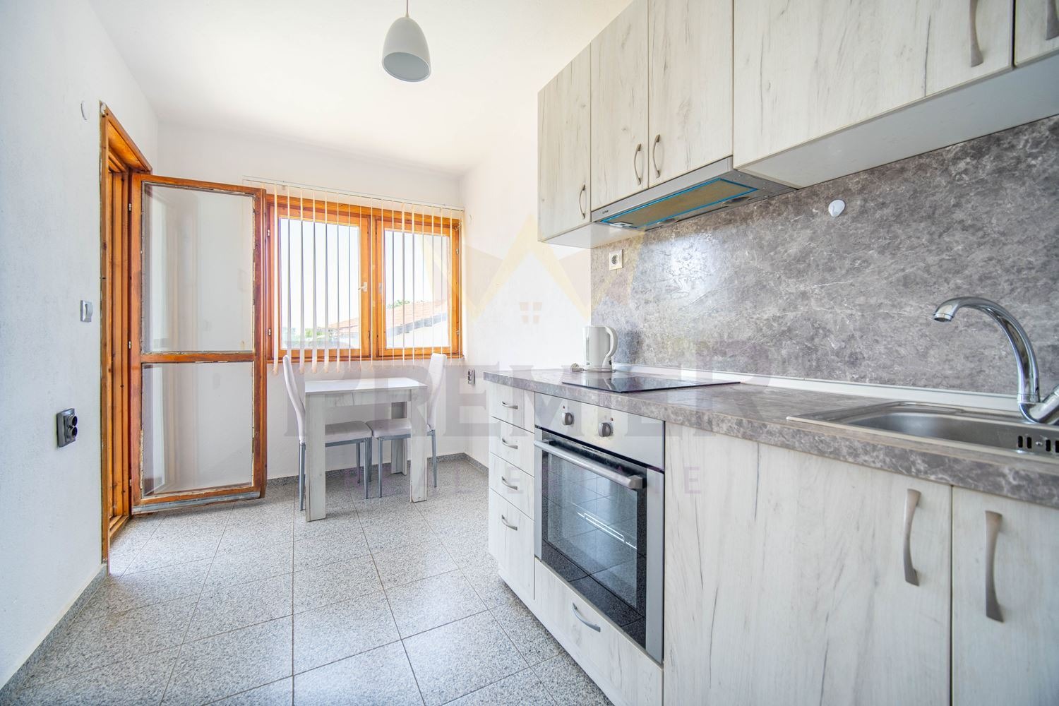Продава КЪЩА, гр. Балчик, област Добрич, снимка 8 - Къщи - 55188035