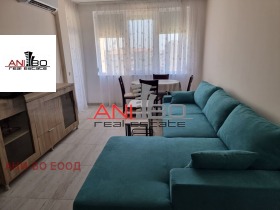 1 Schlafzimmer k.k. Sw.Sw. Konstantin i Elena, Warna