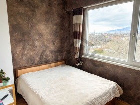 3-стаен град Пловдив, Христо Смирненски 6