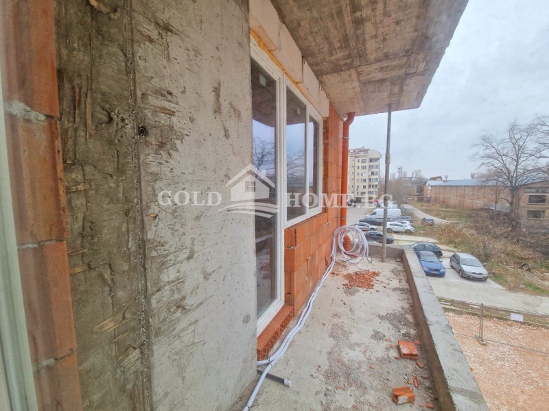 En venta  2 dormitorios Plovdiv , Gagarin , 104 metros cuadrados | 48438462 - imagen [9]