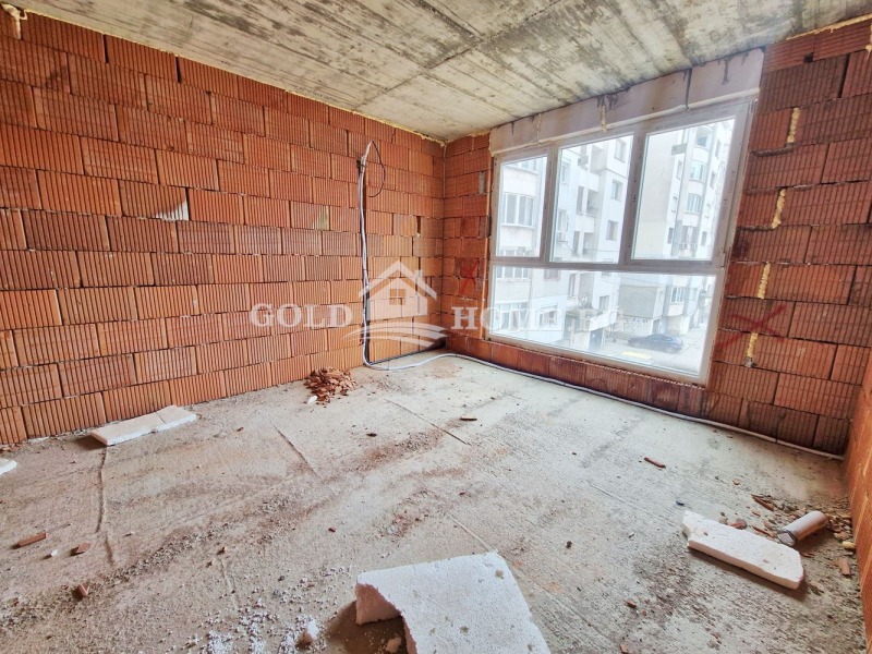 En venta  2 dormitorios Plovdiv , Gagarin , 104 metros cuadrados | 48438462 - imagen [5]