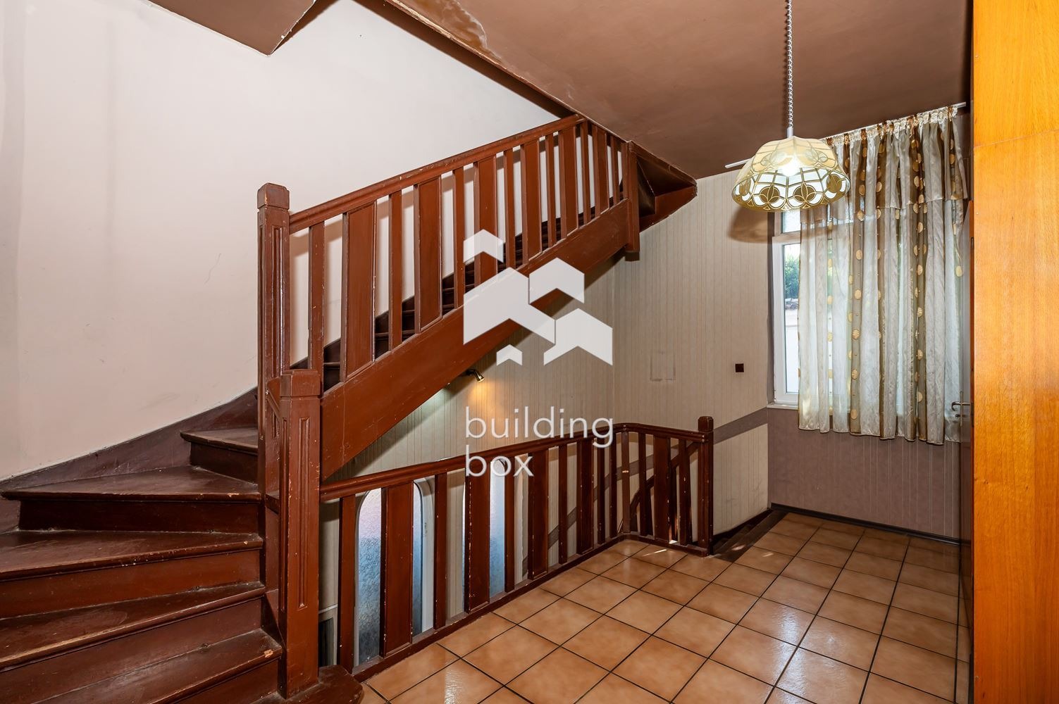Продава ЕТАЖ ОТ КЪЩА, гр. Пловдив, Старият град, снимка 3 - Етаж от къща - 55314070