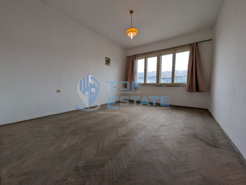 Продава МНОГОСТАЕН, гр. Горна Оряховица, област Велико Търново, снимка 2 - Апартаменти - 52360295