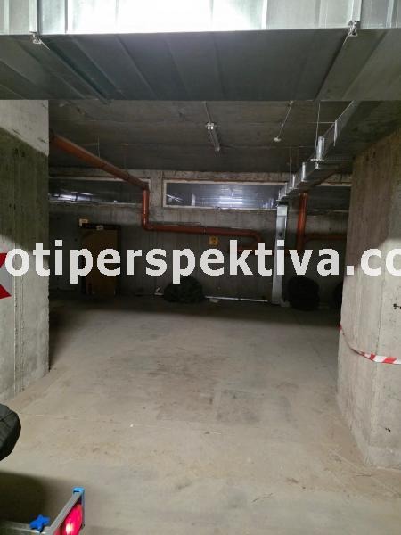 Продава ГАРАЖ, ПАРКОМЯСТО, гр. Пловдив, Христо Смирненски, снимка 3 - Гаражи и паркоместа - 53379349