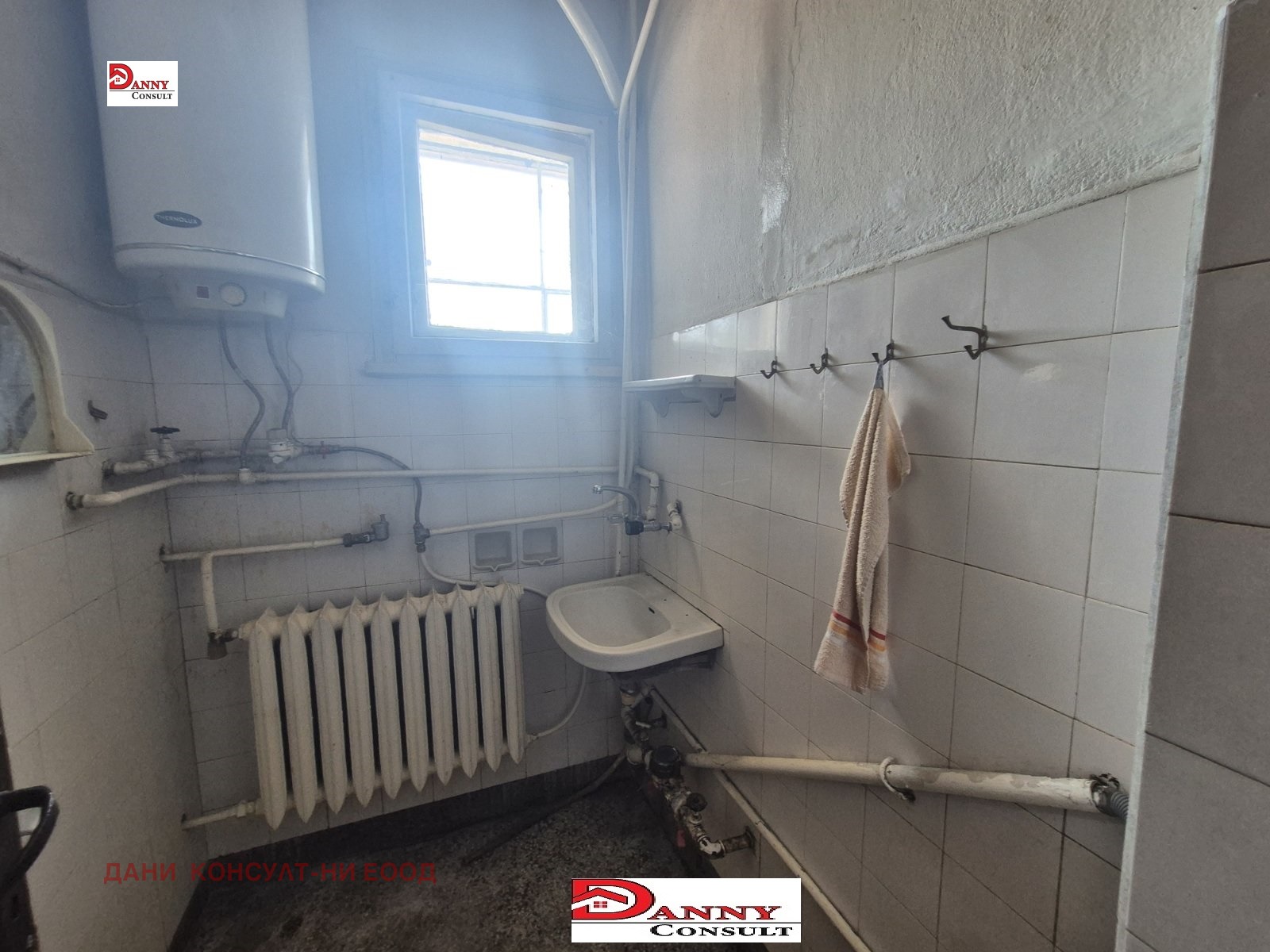Продава МНОГОСТАЕН, гр. Велико Търново, Център, снимка 13 - Апартаменти - 55203127