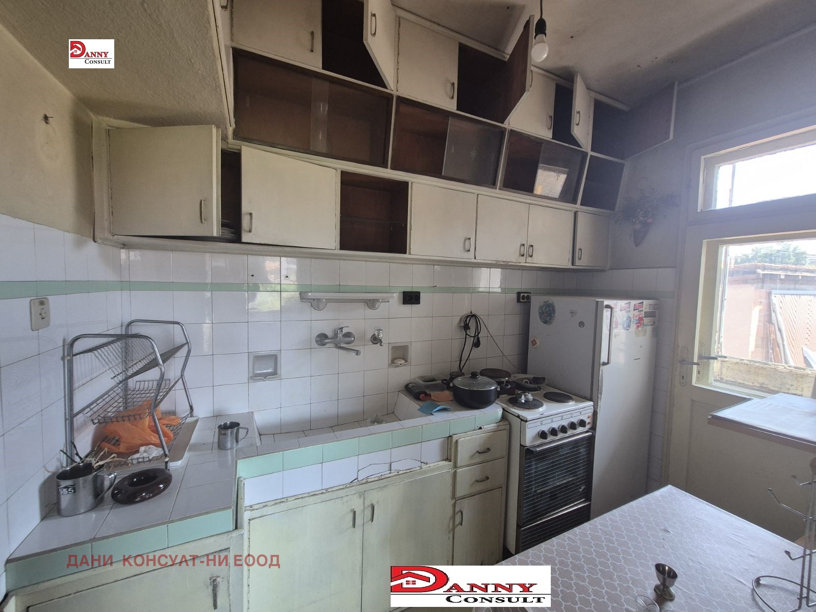 Продава МНОГОСТАЕН, гр. Велико Търново, Център, снимка 4 - Апартаменти - 55203127