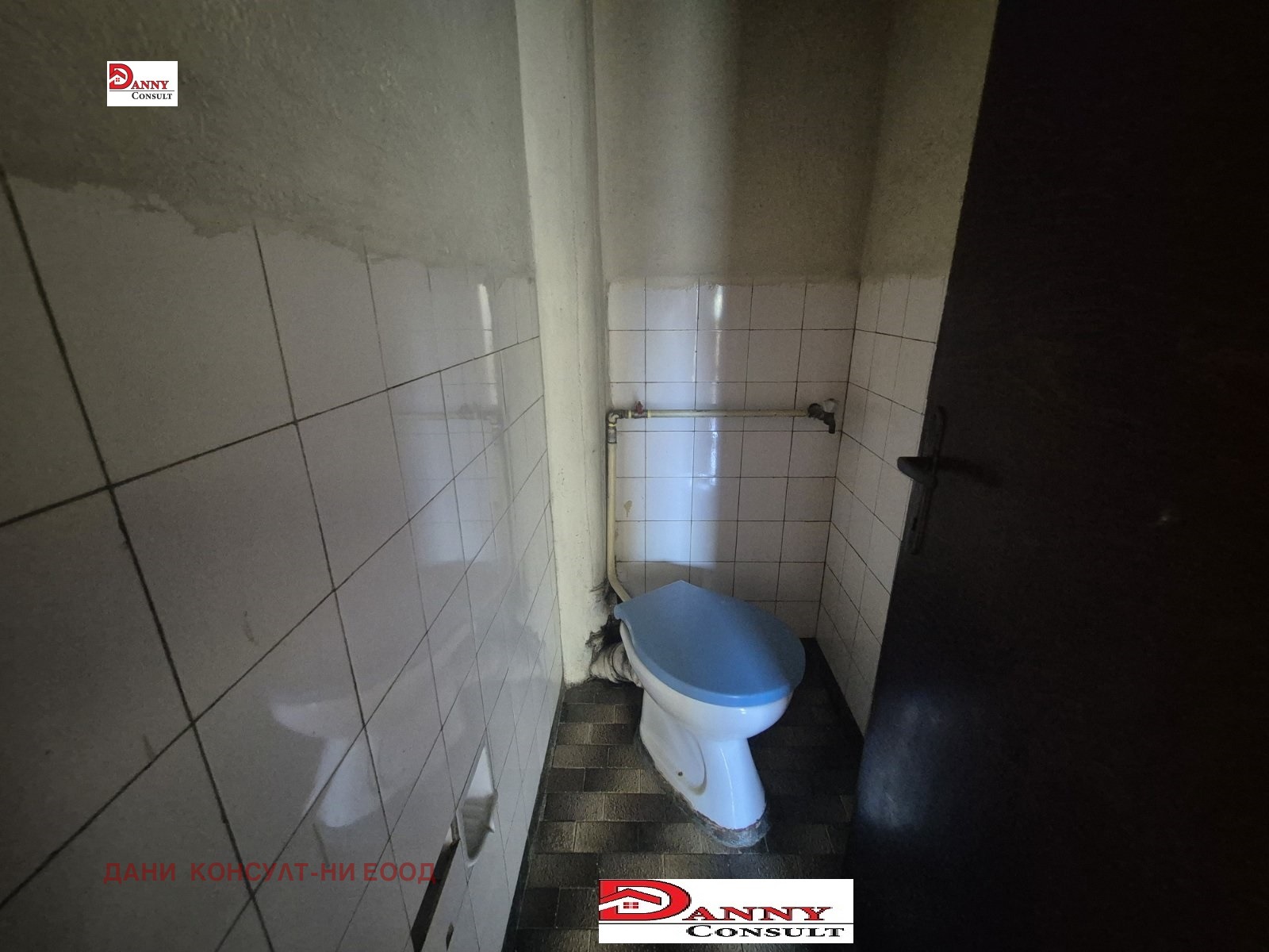 Продава МНОГОСТАЕН, гр. Велико Търново, Център, снимка 14 - Апартаменти - 55203127