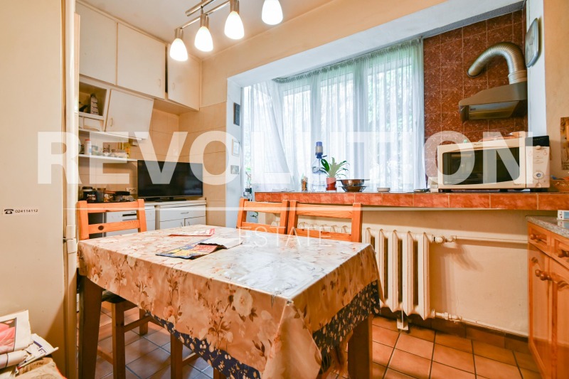 Продава 3-СТАЕН в град София, Гоце Делчев - 87 кв.м / 298 000 € » 582 837.34 лв., РЕВОЛЮШЪН ЕСТЕЙТ