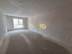 2 bedroom Grand Mol, Varna 1