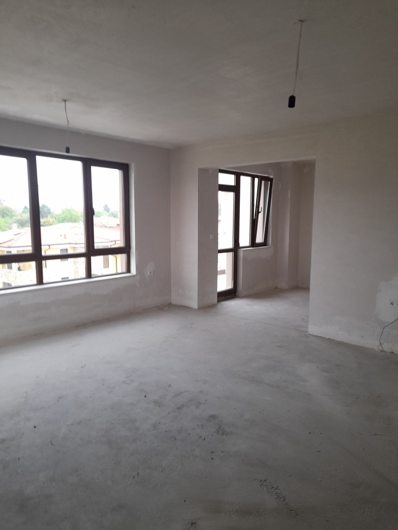 À venda  2 quartos Plovdiv , Ostromila , 150 m² | 24696081 - imagem [2]