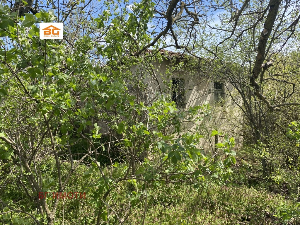 Продава КЪЩА, с. Караманите, област Варна, снимка 2 - Къщи - 49846609