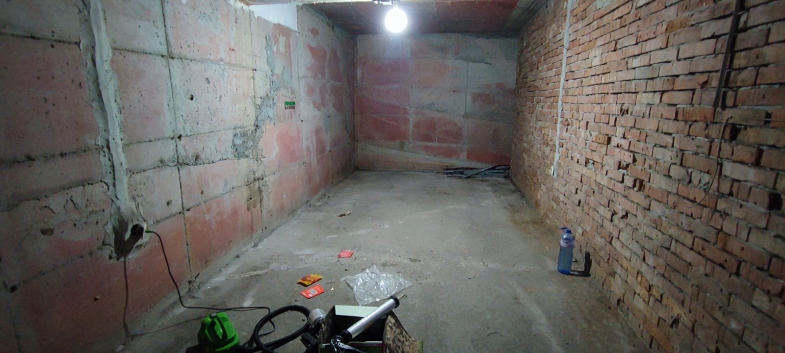 Продава ГАРАЖ, ПАРКОМЯСТО, гр. Русе, Център