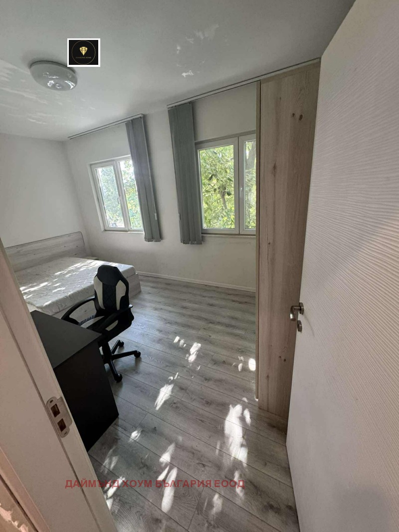 Te koop  3 slaapkamers Plovdiv , Trakija , 80 m² | 22343040 - afbeelding [13]