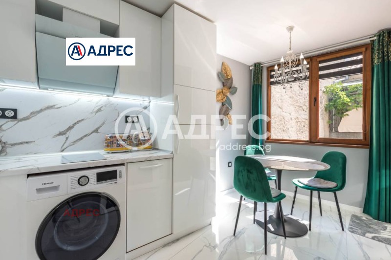 Продава МНОГОСТАЕН, гр. Варна, Център, снимка 2 - Апартаменти - 53467374