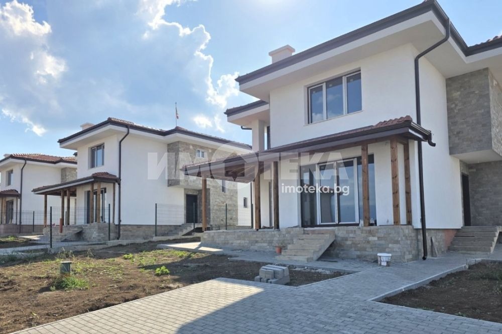 Продава КЪЩА, с. Гурмазово, област София област, снимка 10 - Къщи - 53204457