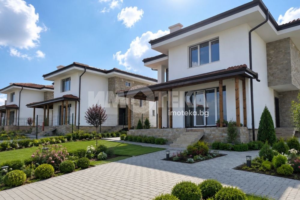 Продава КЪЩА, с. Гурмазово, област София област
