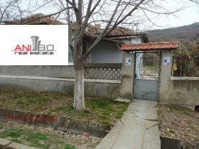 Продажба на имоти в с. Разделна, област Варна - изображение 2 