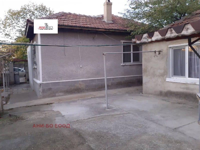 Продава КЪЩА, с. Разделна, област Варна, снимка 2 - Къщи - 44433403